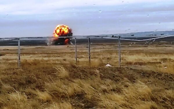 Военнослужащие – саперы Сухопутных войск ВС РК приступили к очистке полигонов от неразорвавшихся боеприпасов - Sputnik Казахстан