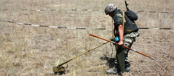 Военнослужащие – саперы Сухопутных войск ВС РК приступили к очистке полигонов от неразорвавшихся боеприпасов - Sputnik Казахстан