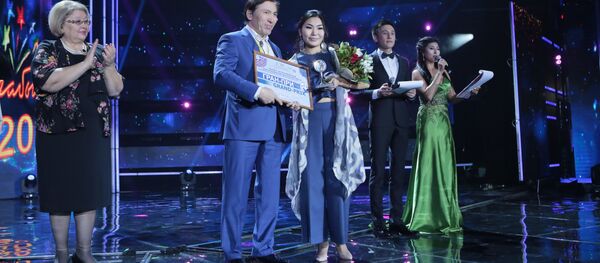 Главным призером фестиваля Шабыт стала 18-летняя скрипачка Жибек Мусургалиева Главным призером фестиваля Шабыт стала 18-летняя скрипачка Жибек Мусургалиева - Sputnik Казахстан