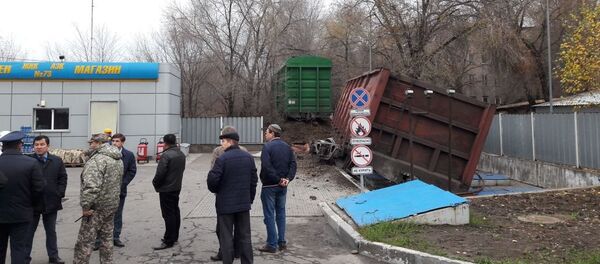 Вагон перевернулся на заправке Гелиос - Sputnik Казахстан