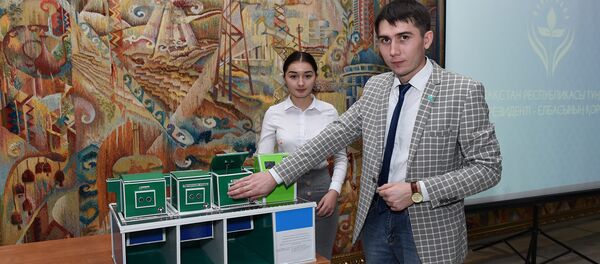 Студенты из Астаны разработали умную мусорку стоимостью 7 миллионов - Sputnik Казахстан