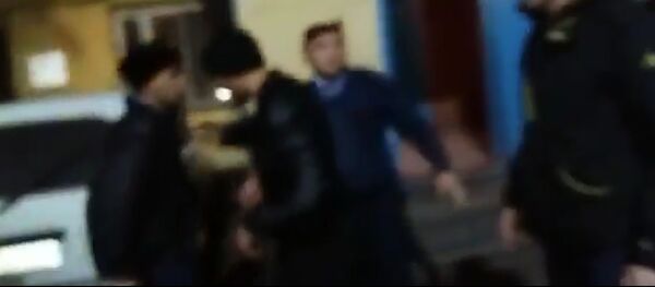 Задержанного в Караганде избивали ногами – рассказ очевидца - Sputnik Казахстан