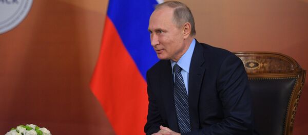 Президент РФ Владимир Путин Президент РФ Владимир Путин - Sputnik Казахстан