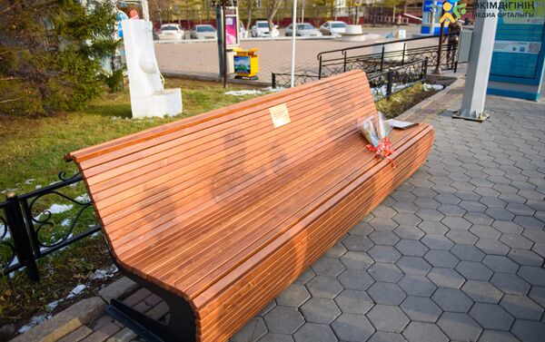 Жители Астаны могут установить именную скамейку с памятной табличкой в парках, скверах и на набережной - Sputnik Казахстан