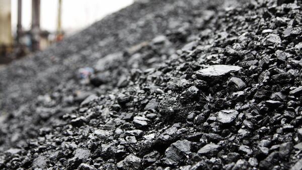 Уголь на территории шахты, архивное фото - Sputnik Казахстан