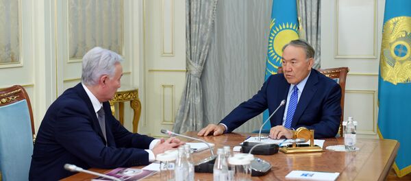Нурсултан Назарбаев и Абай Байгенжин - Sputnik Казахстан
