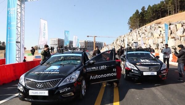 Беспилотные машины состязались в гонках на шоу в Южной Корее - Sputnik Казахстан