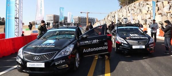 Беспилотные машины состязались в гонках на шоу в Южной Корее - Sputnik Казахстан