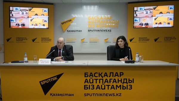 Видеомост, посвященный 100-летию Октябрьской революции, прошел в Астане - Sputnik Казахстан