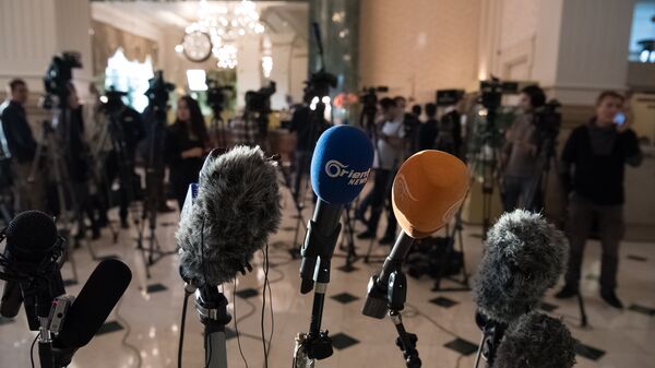 Микрофоны во время переговоров по Сирии - Sputnik Қазақстан