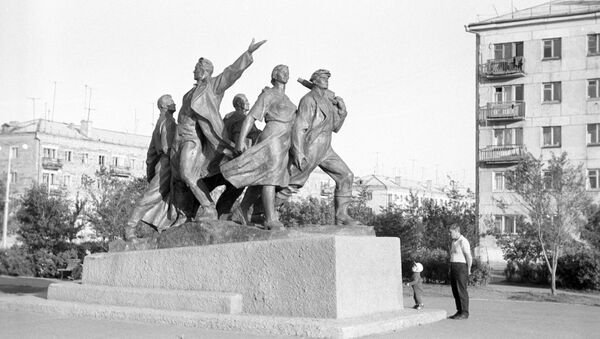 Памятник горнякам-первопроходцам - Sputnik Казахстан