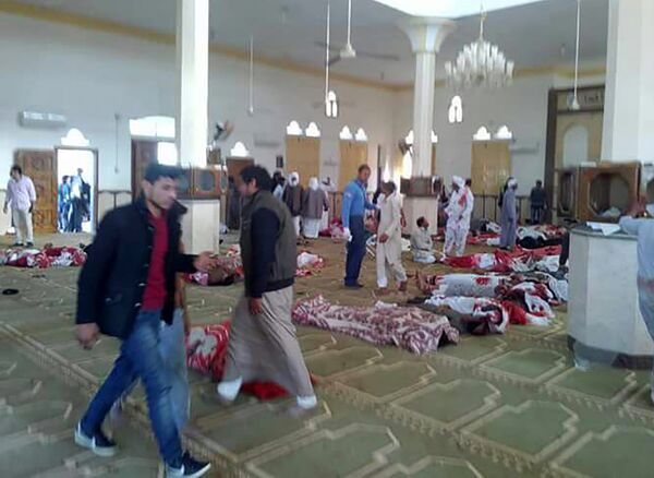 Последствия взрыва в мечети в Египте - Sputnik Казахстан