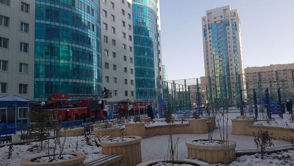 Пожарные автомобили у ЖК Лазурный квартал - Sputnik Казахстан