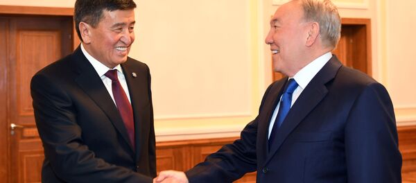 Нұрсұлтан Назарбаев пен Сооронбай Жээнбеков Нұрсұлтан Назарбаев пен Сооронбай Жээнбеков - Sputnik Қазақстан