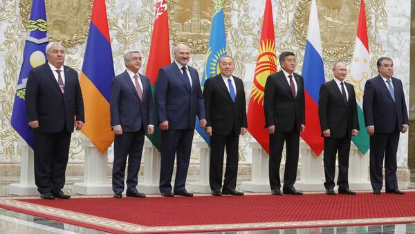 На церемонии фотографирования глав делегаций государств-членов Организации Договора о коллективной безопасности (ОДКБ) - Sputnik Казахстан