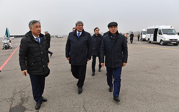 В День Первого Президента Республики Казахстан аким Алматы Бауыржан Байбек принял участие в открытии новой взлетно-посадочной полосы аэропорта города - Sputnik Казахстан