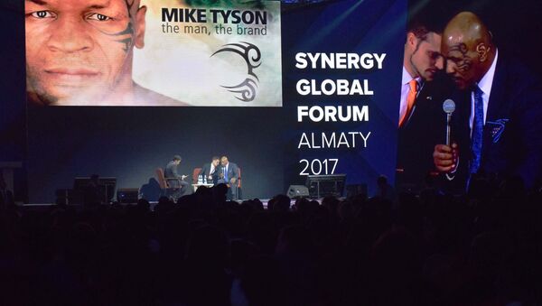 Боксер Майк Тайсон на Synergy Global Forum - Sputnik Казахстан