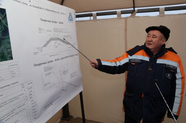 Дамба в поселке Кожевенный в Петропавловске - Sputnik Казахстан