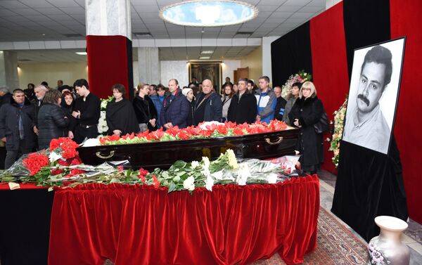 С Геннадием Бендицким простились родные и коллеги - Sputnik Казахстан