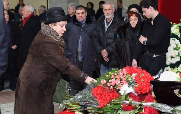 С Геннадием Бендицким простились родные и коллеги - Sputnik Казахстан