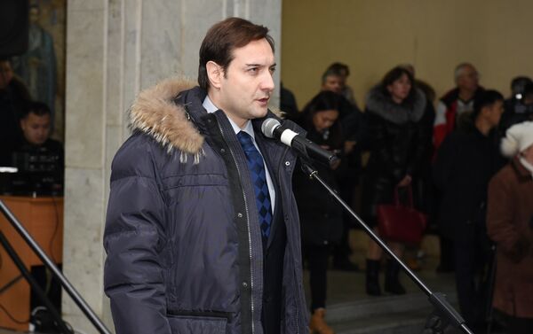 Артур Платонов на панихиде по Геннадию Бендицкиму - Sputnik Казахстан