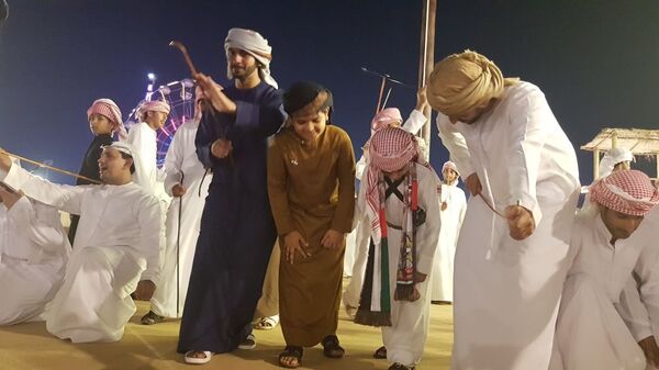 Мужчины демонстрируют древний танец Саиди Мужчины демонстрируют древний танец Саиди - Sputnik Казахстан
