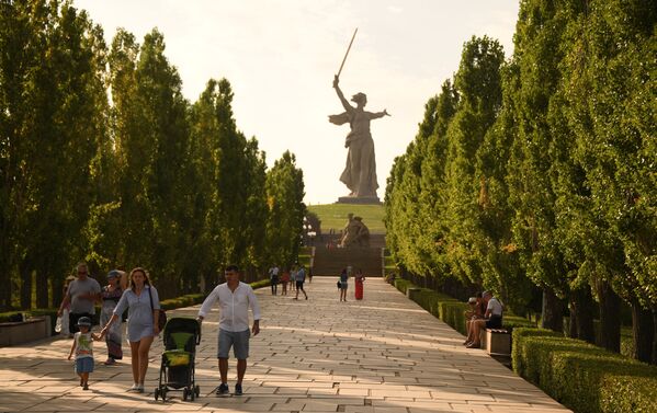 Мемориальный комплекс Мамаев курган в Волгограде - Sputnik Казахстан