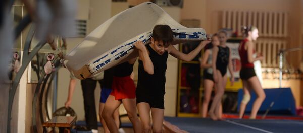 Урок физкультуры, архивное фото - Sputnik Казахстан