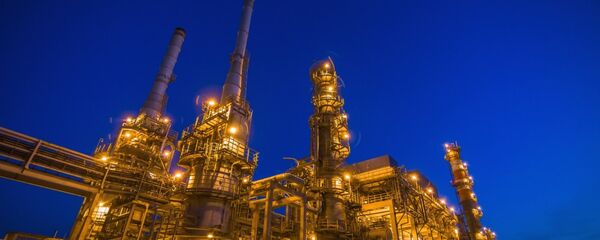 Атырауский НПЗ, архивное фото Атырауский НПЗ, архивное фото - Sputnik Казахстан