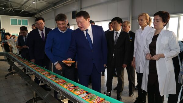 Производство лапши быстрого приготовления - Sputnik Казахстан