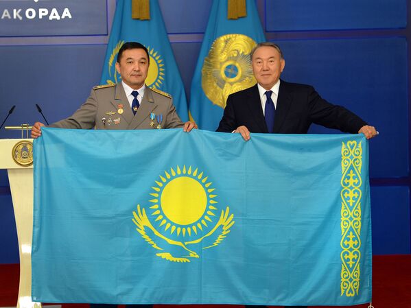 Айдын Аимбетов и Нурсултан Назарбаев - Sputnik Казахстан
