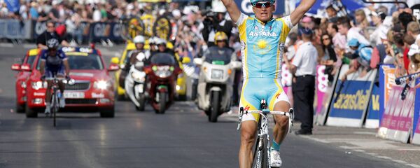 Александр Винокуров на велогонке Льеж - Бастон - Льеж, 25 апреля 2010 год - Sputnik Казахстан