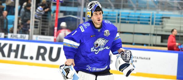 Вратарь Барыса Хенрик Карлссон Вратарь Барыса Хенрик Карлссон - Sputnik Казахстан