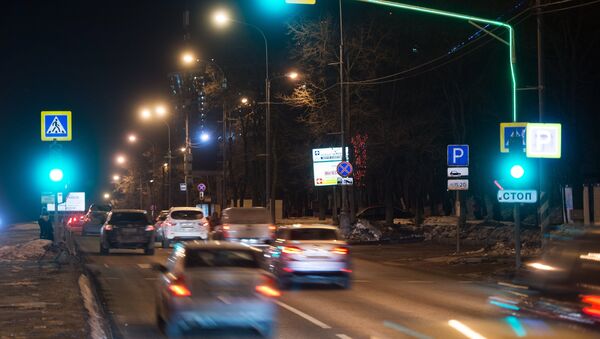 Движение транспорта в ночное время - Sputnik Казахстан