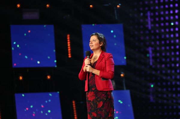 Sputnik подарил детям из Ты супер! Танцы новогоднее чудо - Sputnik Казахстан