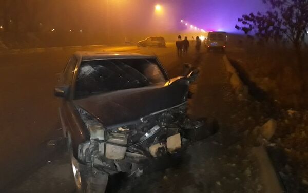 Тройная дорожная авария на ул Лавренева - Sputnik Казахстан