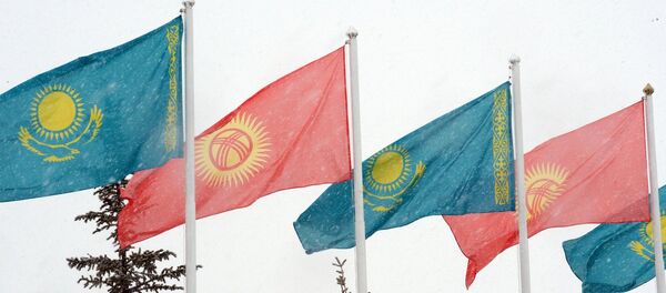 Флаги Казахстана и Кыргызстана Флаги Казахстана и Кыргызстана - Sputnik Казахстан