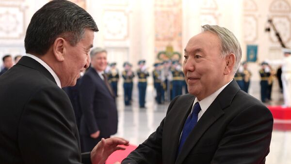 Президент Казахстана Нурсултан Назарбаев и президент Кыргызстана Сооронбай Жээнбеков - Sputnik Казахстан