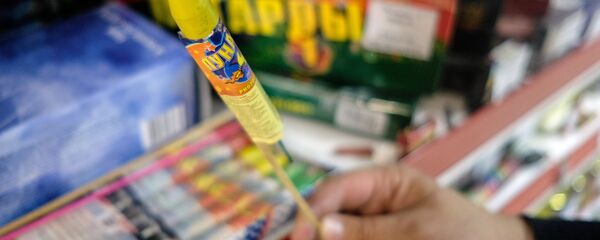 Продажа пиротехники, архивное фото - Sputnik Казахстан