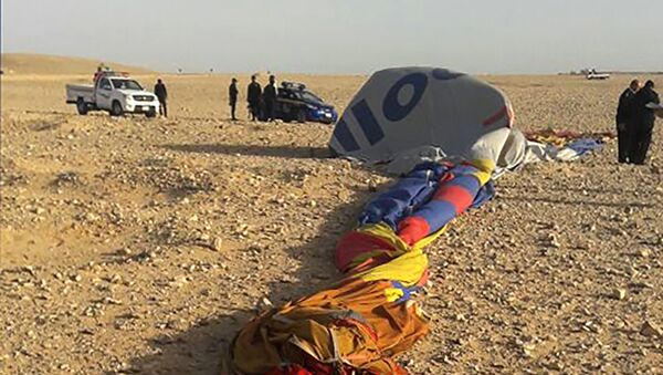 Воздушный шар с туристами рухнул в Египте - Sputnik Казахстан
