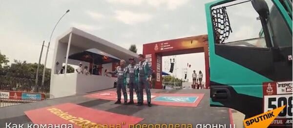 Команда Астана преодолела дюны Команда Астана преодолела дюны - Sputnik Казахстан