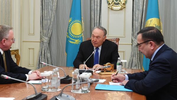 Встреча президента Казахстана Нурсултана Назарбаева  с чрезвычайным и полномочным послом США Джорджем Кролом - Sputnik Казахстан