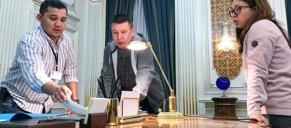 В Музее Библиотеки Елбасы продолжаются съемки художественного фильма Путь Лидера. В эпицентре мира В Музее Библиотеки Елбасы продолжаются съемки художественного фильма Путь Лидера. В эпицентре мира - Sputnik Казахстан