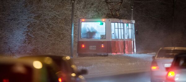 Трамвай зимой, архивное фото Трамвай зимой, архивное фото - Sputnik Казахстан