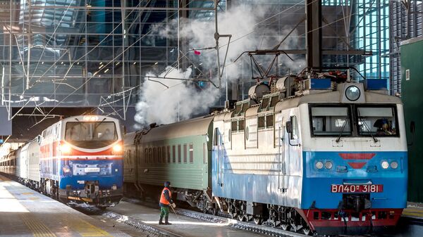 Поезд на вокзале Нурлы жол - Sputnik Казахстан
