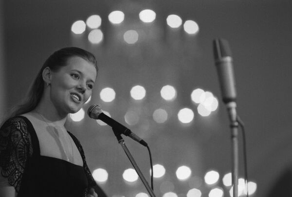 Певица Людмила Сенчина Певица Людмила Сенчина - Sputnik Казахстан