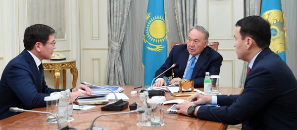 Аскар Жумагалиев на встрече с президентом Казахстана Нурсултаном Назарбаевым Аскар Жумагалиев на встрече с президентом Казахстана Нурсултаном Назарбаевым - Sputnik Казахстан