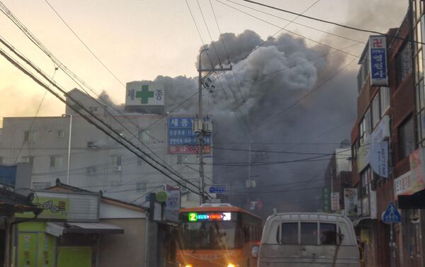 Пожар в больнице в южнокорейском городе Мильян - Sputnik Казахстан