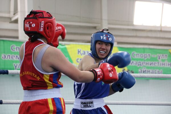 Юношеский чемпионат Казахстана по боксу среди девушек Юношеский чемпионат Казахстана по боксу среди девушек - Sputnik Казахстан