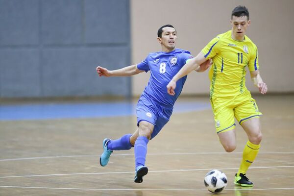 Сборная Казахстана сыграла вничью с Украиной - Sputnik Казахстан